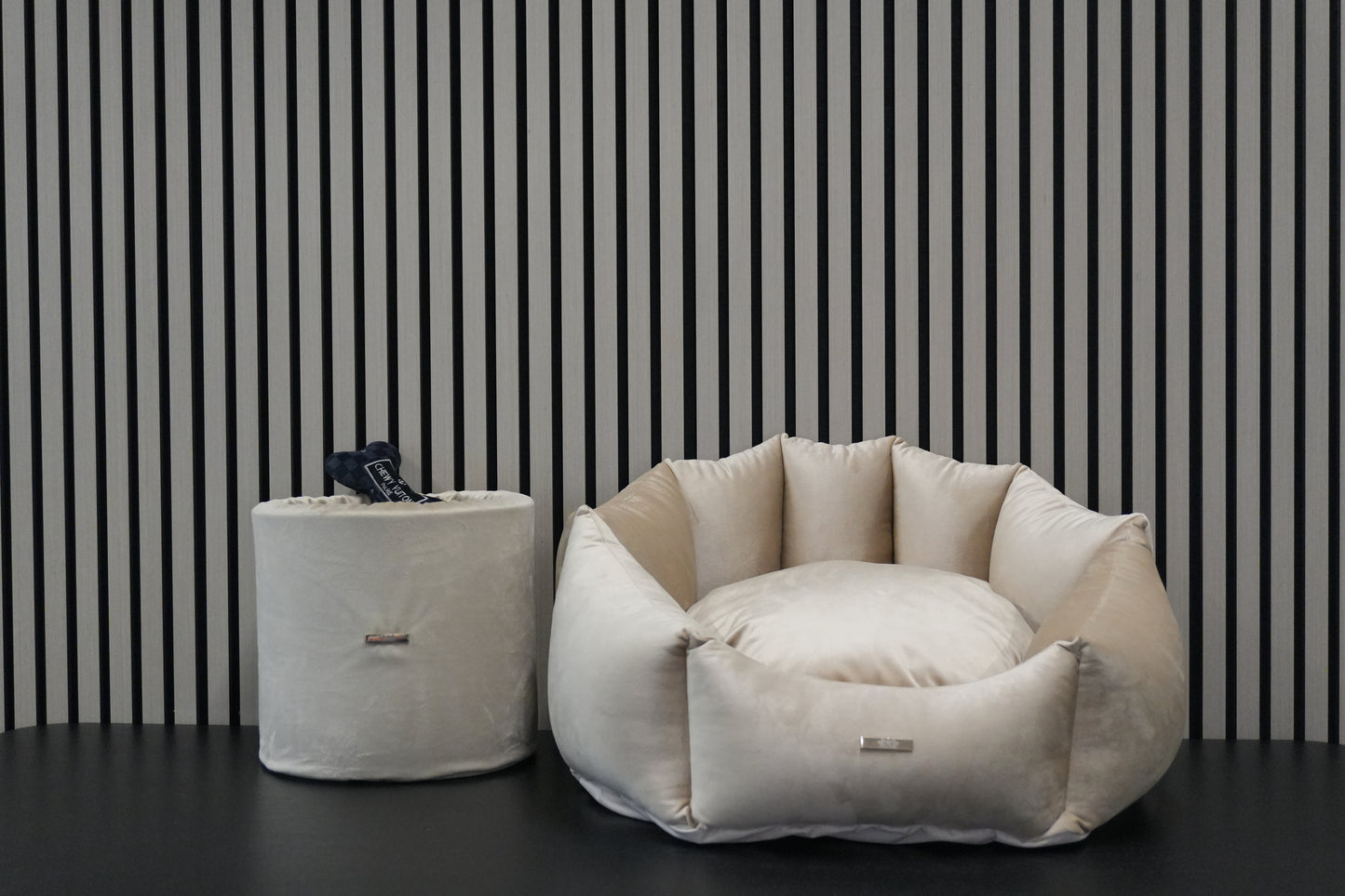 Dog Bed – Shell Beige Velours